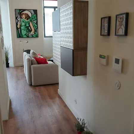 Marques Modern Art Apartment *