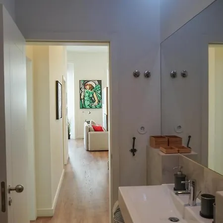 Marques Modern Art Apartment